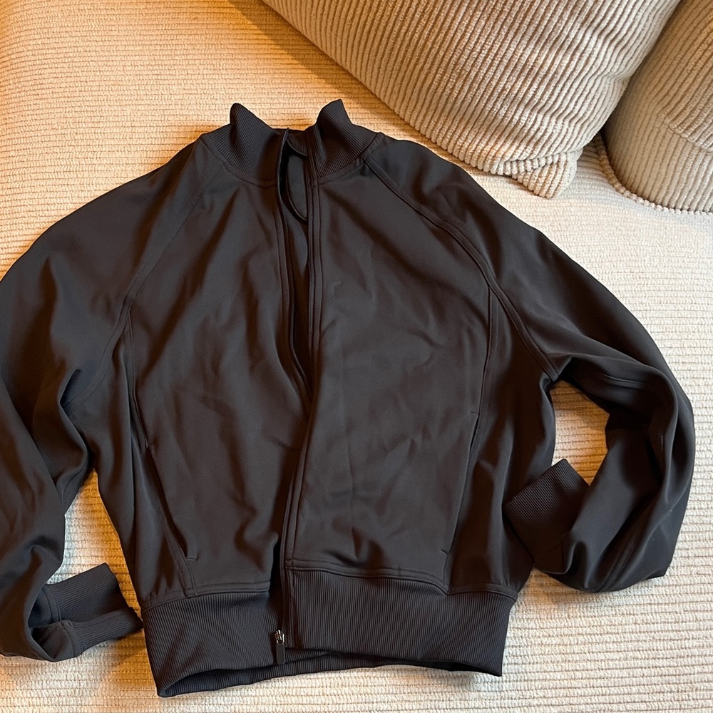 Lululemon Wunder Train Track Jacket *Twill
Graphite Grey